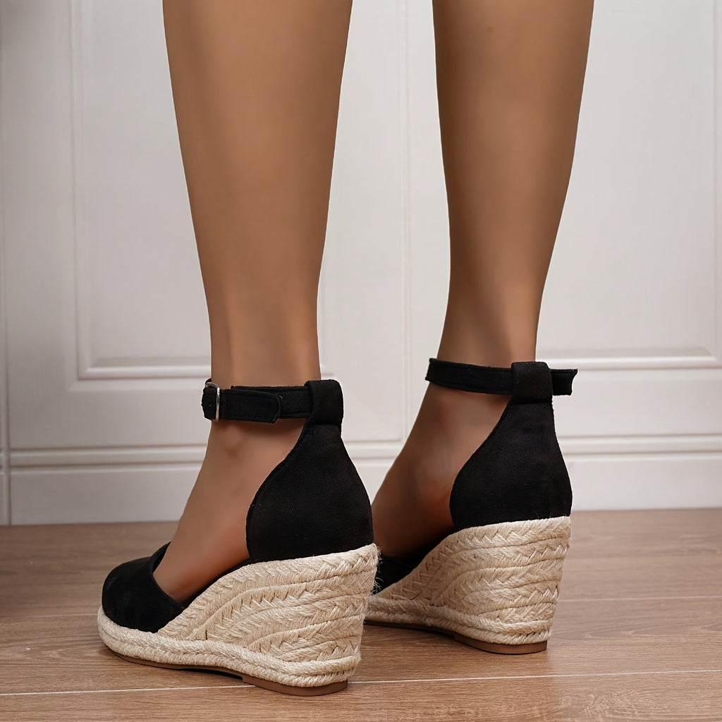 Women's Strappy Flat Sandals – Comfortable and Stylish